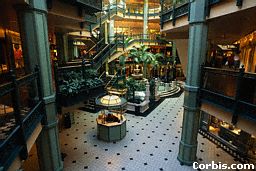 mall-interior.jpg (15912 bytes)